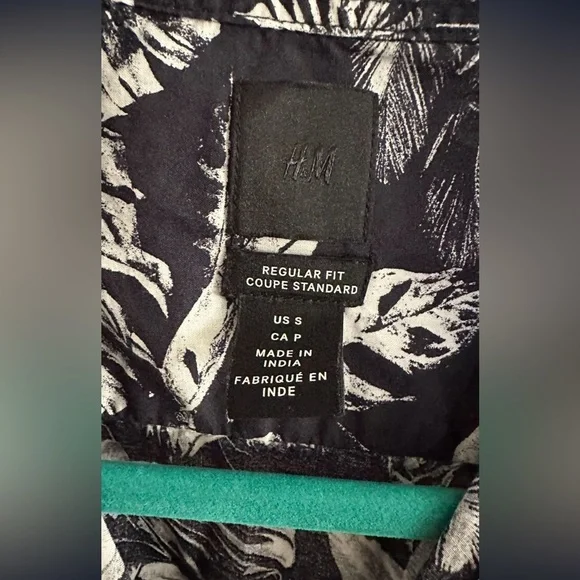 H&M Black and White Casual Button Down Shirt - Picture 2 of 2